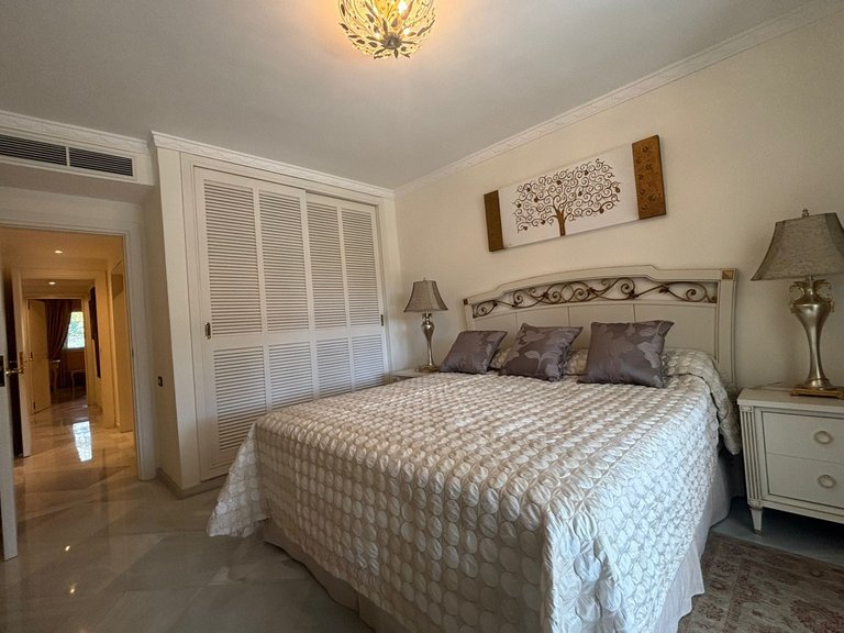 Apartment for Sale in Marbella, Malaga 23