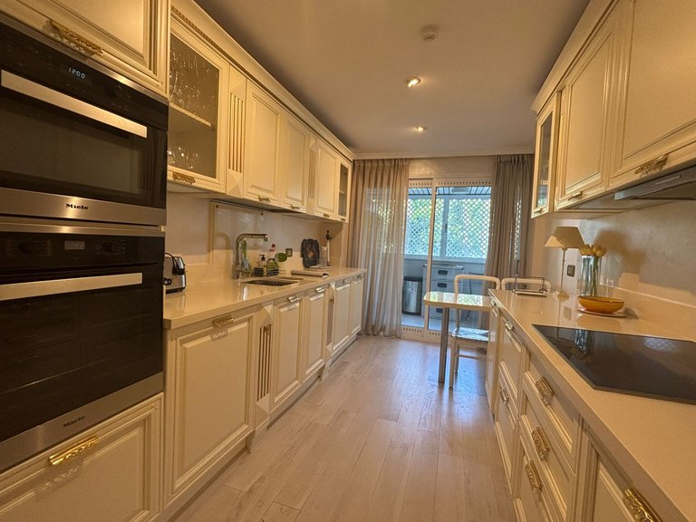 Apartment for Sale in Marbella, Malaga 11