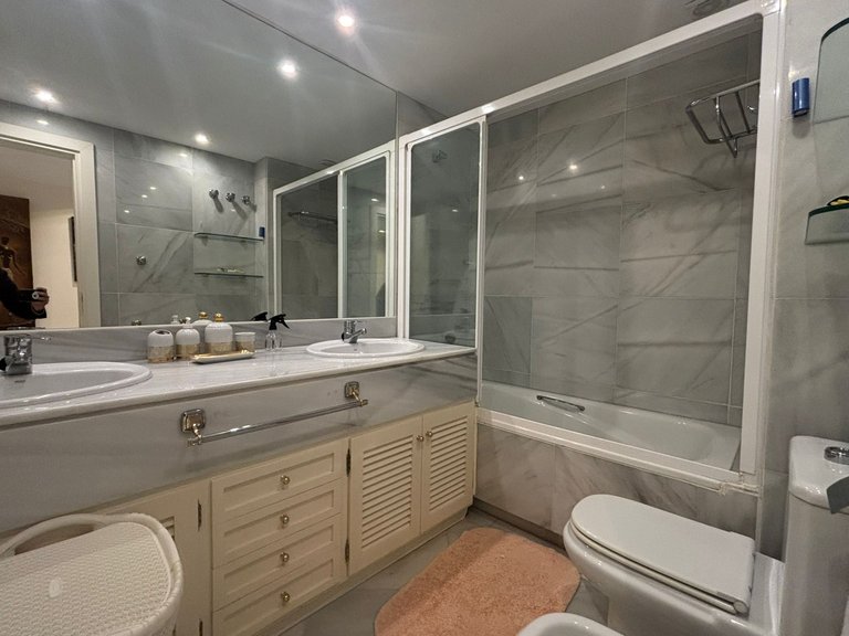 Apartment for Sale in Marbella, Malaga 12