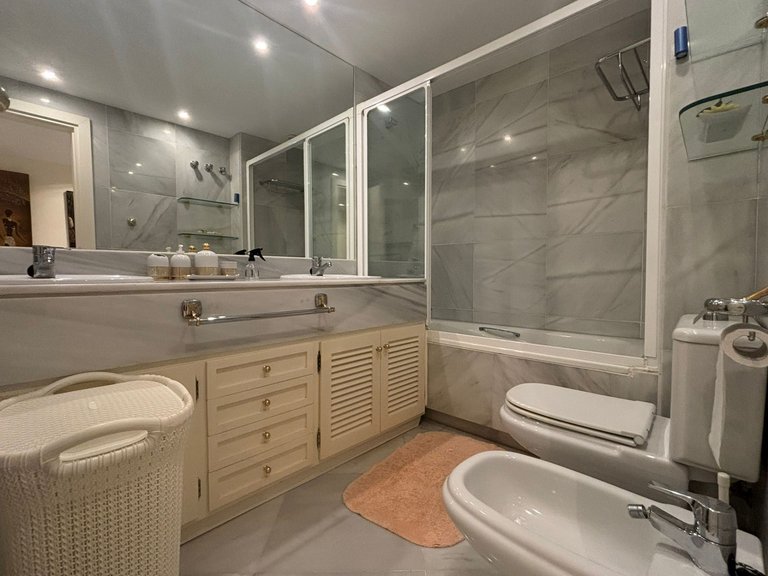 Apartment for Sale in Marbella, Malaga 15