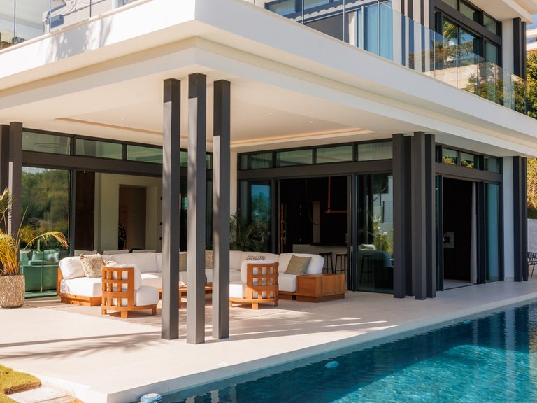 Villa for Sale in Marbella Golden Mile, Marbella, Malaga 2