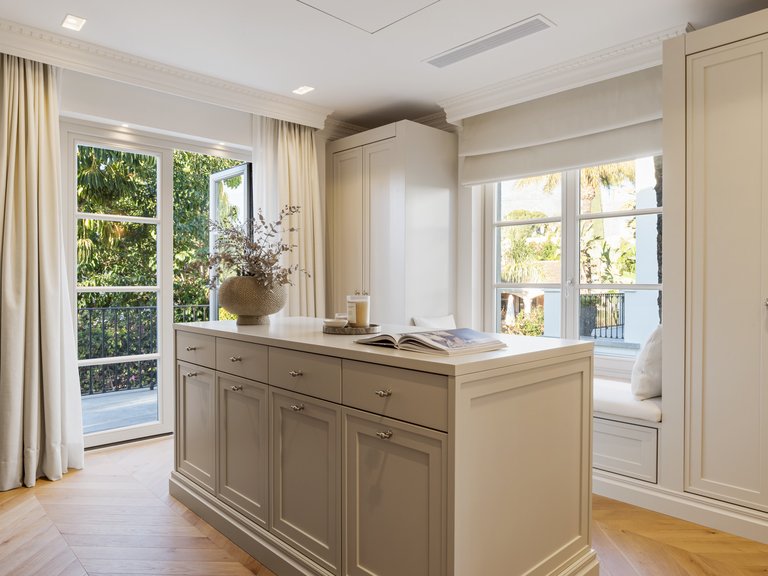 Villa for Sale in Nueva Andalucia, Marbella, Malaga 43
