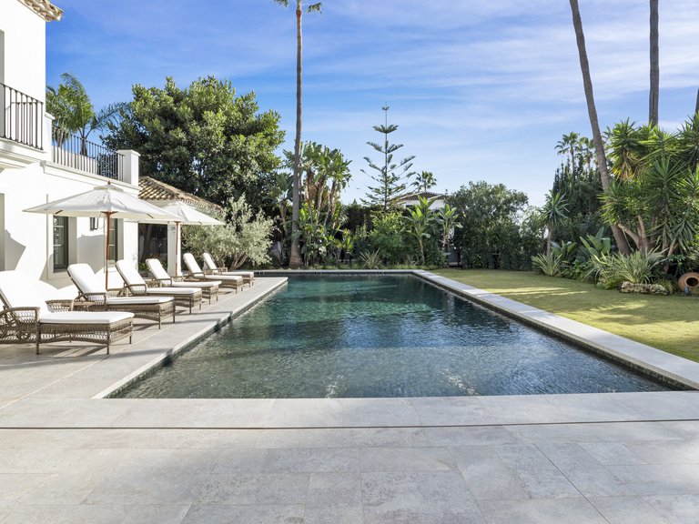 Villa for Sale in Nueva Andalucia, Marbella, Malaga 37