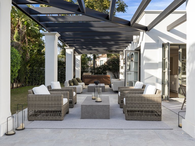 Villa for Sale in Nueva Andalucia, Marbella, Malaga 2