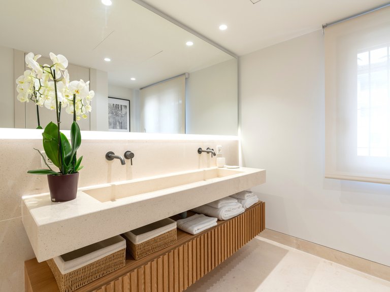 Town House for Sale in Marbella Golden Mile, Marbella, Malaga 27