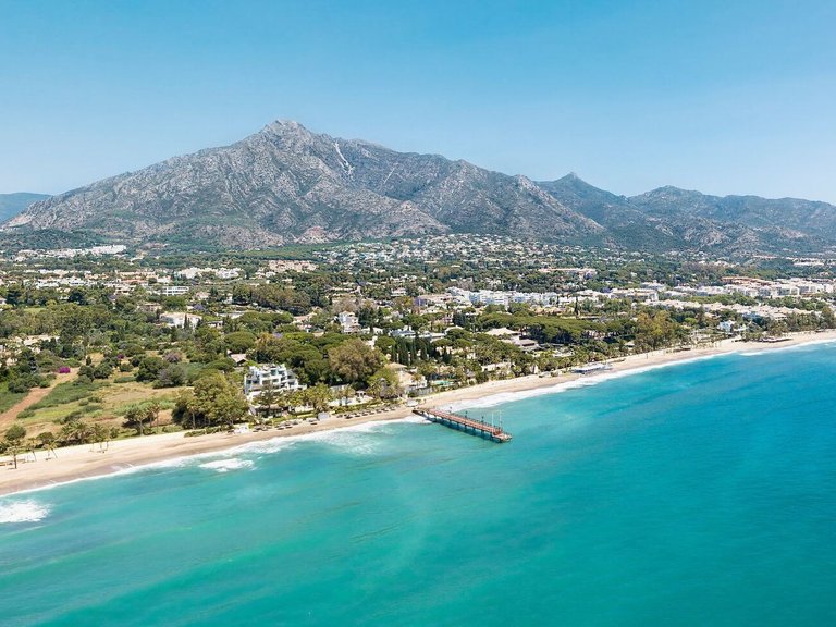 Town House for Sale in Marbella Golden Mile, Marbella, Malaga 42