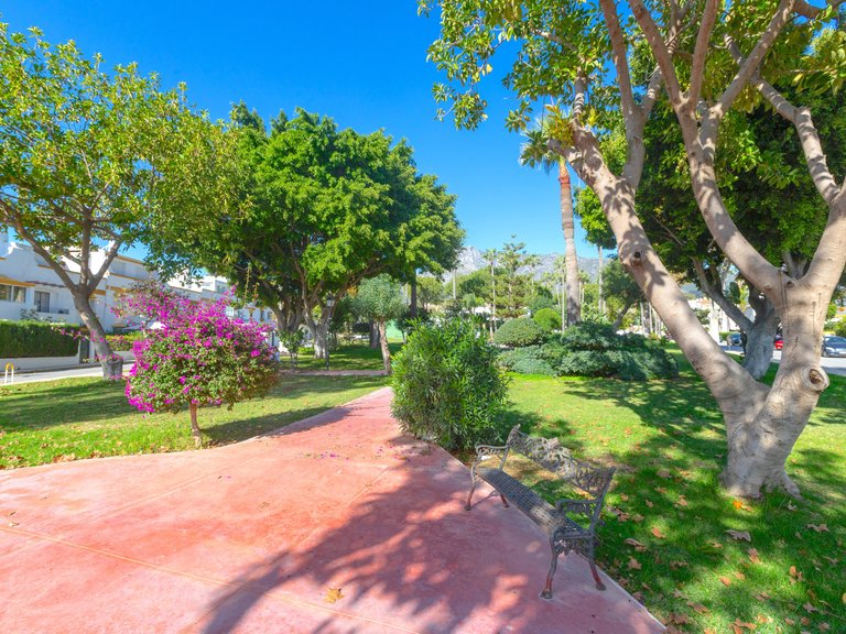 Town House for Sale in Marbella Golden Mile, Marbella, Malaga 41