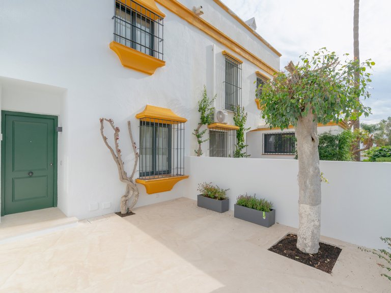 Town House for Sale in Marbella Golden Mile, Marbella, Malaga 21
