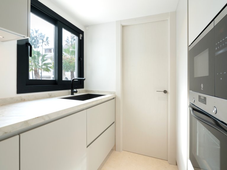 Town House for Sale in Marbella Golden Mile, Marbella, Malaga 11