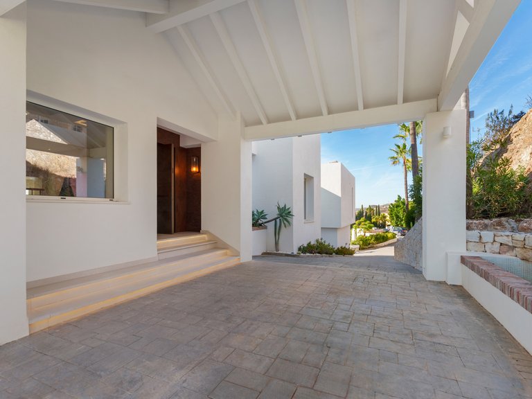 Villa for Sale in Puerto del Almendro, Benahavis, Malaga 29
