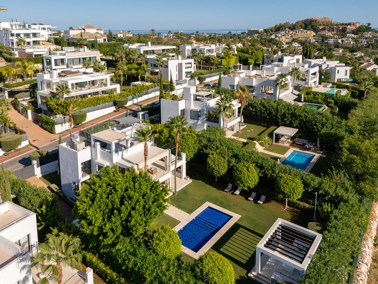 Villa for Sale in Nueva Andalucia, Marbella, Malaga 3