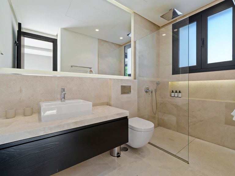 Villa for Sale in Nueva Andalucia, Marbella, Malaga 31