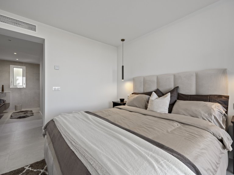 Apartment for Sale in Altos de La Quinta, Benahavis, Malaga 9