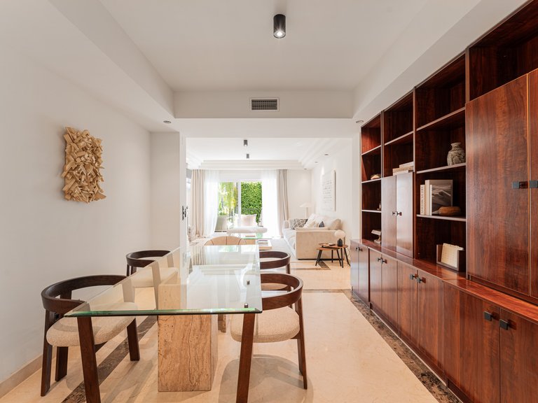 Apartment for Sale in Marbella Golden Mile, Marbella, Malaga 22
