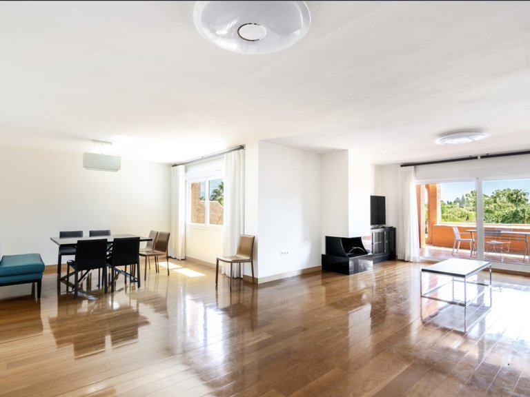 Penthouse for Sale in Estepona East, Estepona, Malaga 4