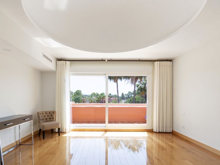Penthouse for Sale in Estepona East, Estepona, Malaga 9