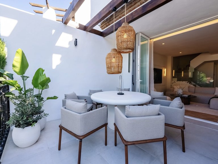 Town House for Sale in Marbella Golden Mile, Marbella, Malaga 23