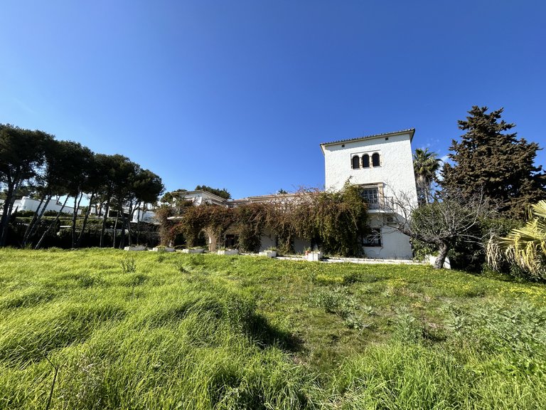 Villa for Sale in Marbella Golden Mile, Marbella, Malaga 3