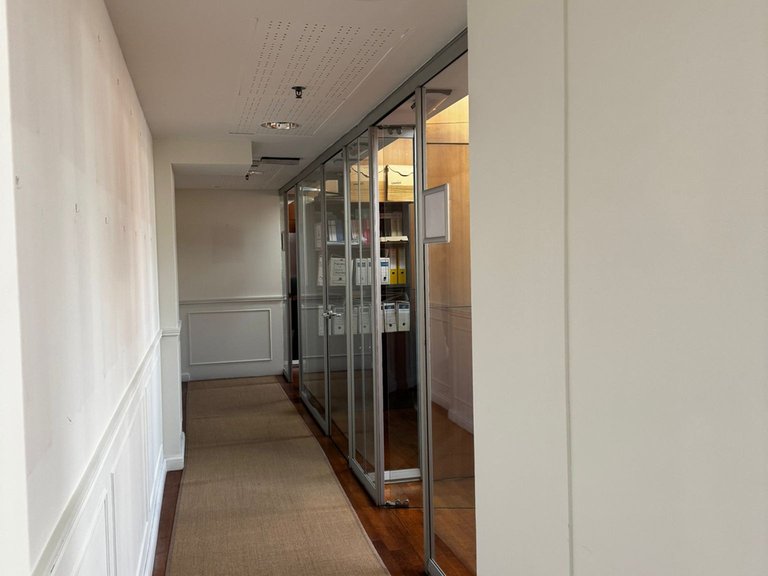 Commercial for Rent in Marbella Golden Mile, Marbella, Malaga 1
