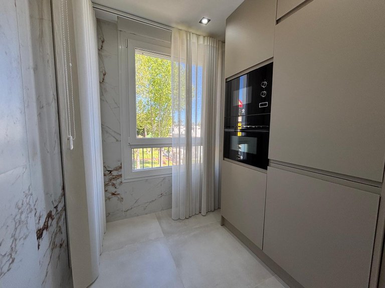 Apartment for Sale in Marbella Golden Mile, Marbella, Malaga 24