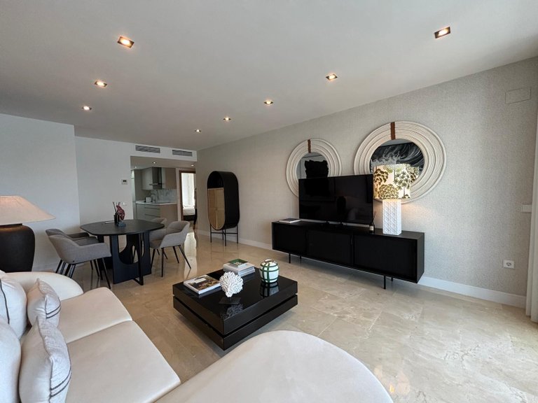 Apartment for Sale in Marbella Golden Mile, Marbella, Malaga 10