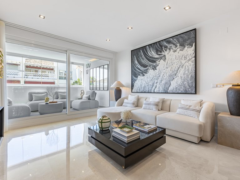 Apartment for Sale in Marbella Golden Mile, Marbella, Malaga 15