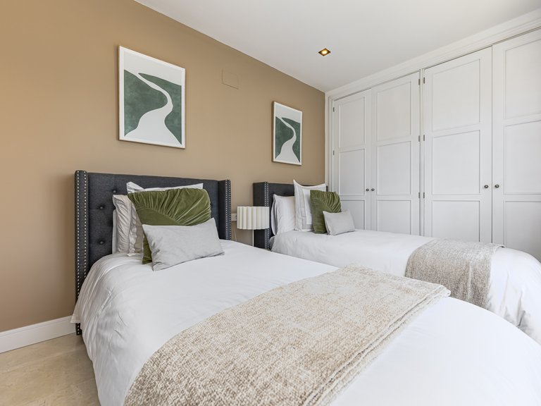 Apartment for Sale in Marbella Golden Mile, Marbella, Malaga 32