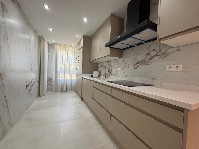 Apartment for Sale in Marbella Golden Mile, Marbella, Malaga 12
