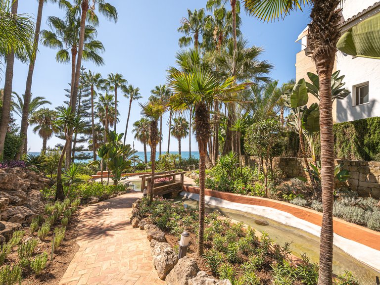 Apartment for Sale in Marbella Golden Mile, Marbella, Malaga 43