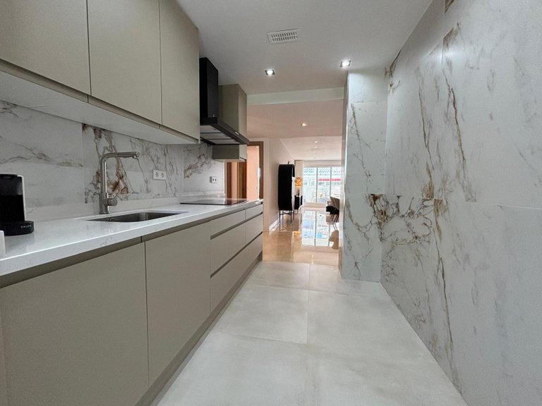 Apartment for Sale in Marbella Golden Mile, Marbella, Malaga 23