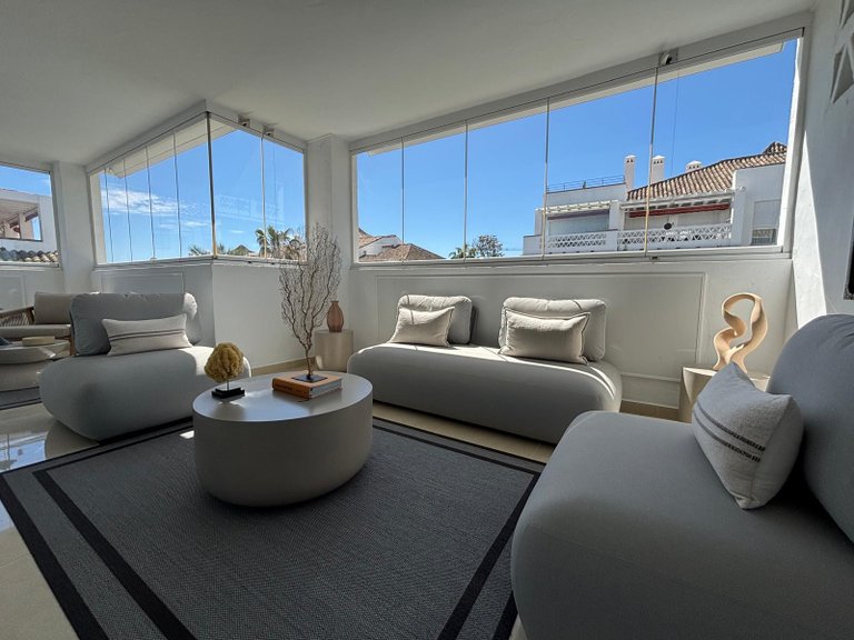 Apartment for Sale in Marbella Golden Mile, Marbella, Malaga 1