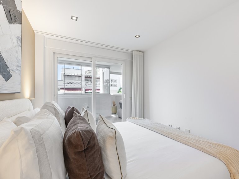 Apartment for Sale in Marbella Golden Mile, Marbella, Malaga 31