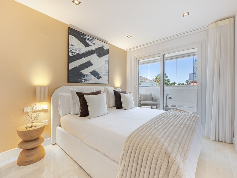 Apartment for Sale in Marbella Golden Mile, Marbella, Malaga 28