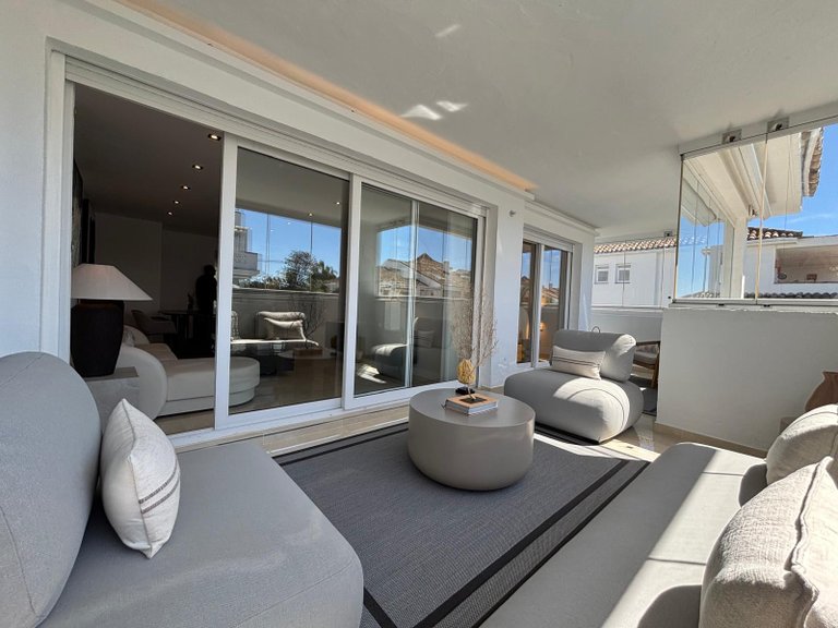 Apartment for Sale in Marbella Golden Mile, Marbella, Malaga 3