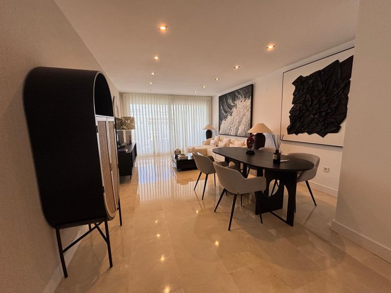 Apartment for Sale in Marbella Golden Mile, Marbella, Malaga 11