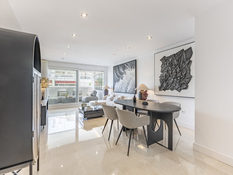 Apartment for Sale in Marbella Golden Mile, Marbella, Malaga 6