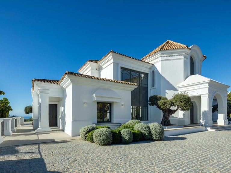 Villa for Sale in Marbella Club Golf Resort, Benahavis, Malaga 7