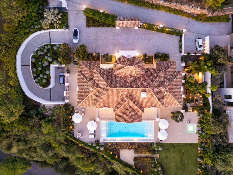 Villa for Sale in Marbella Club Golf Resort, Benahavis, Malaga 1