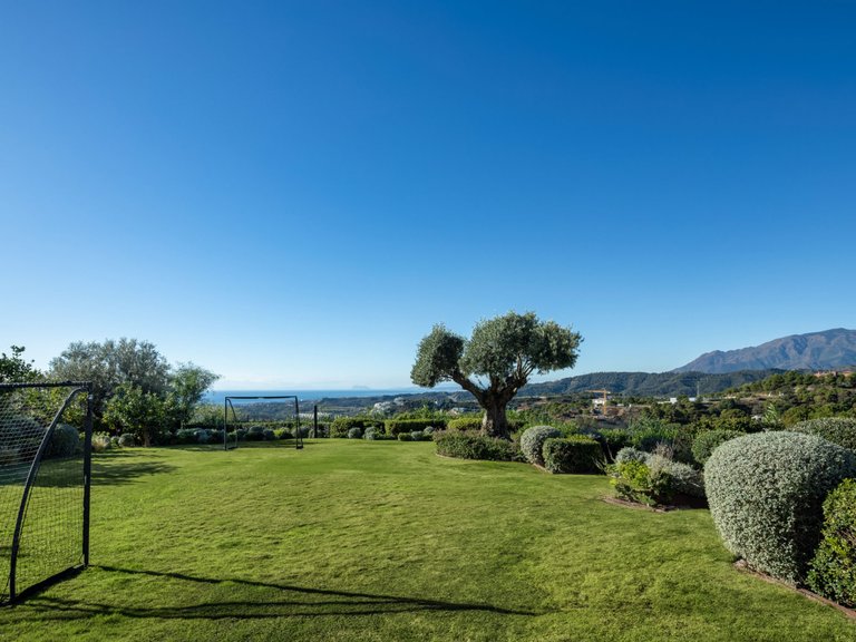 Villa for Sale in Marbella Club Golf Resort, Benahavis, Malaga 6