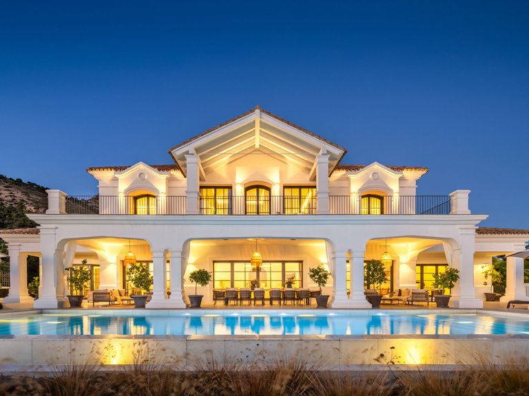 Villa for Sale in Marbella Club Golf Resort, Benahavis, Malaga 9