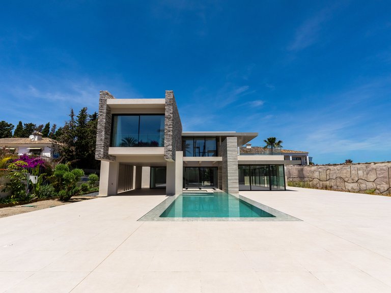 Villa for Sale in Cortijo Blanco, San Pedro De Alcantara, Malaga 37