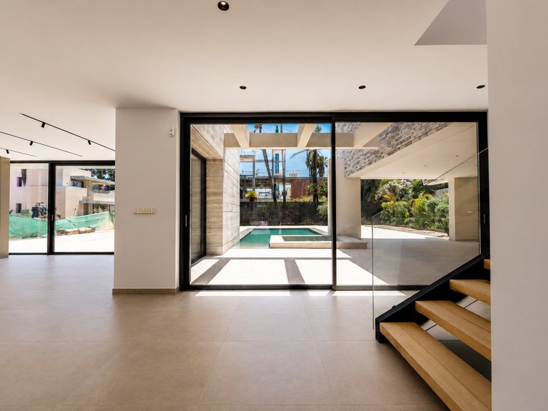 Villa for Sale in Cortijo Blanco, San Pedro De Alcantara, Malaga 10