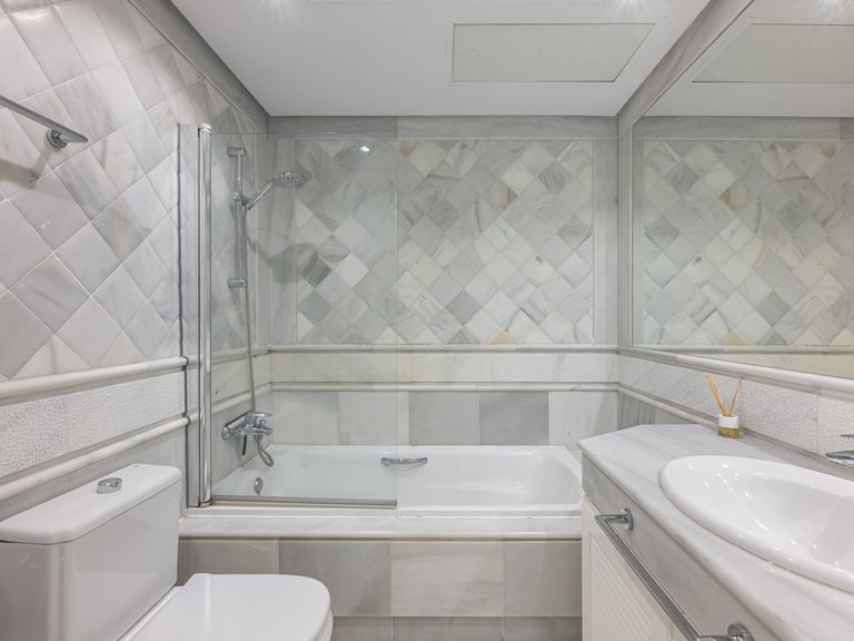 Apartment for Rent in Marbella Golden Mile, Marbella, Malaga 22