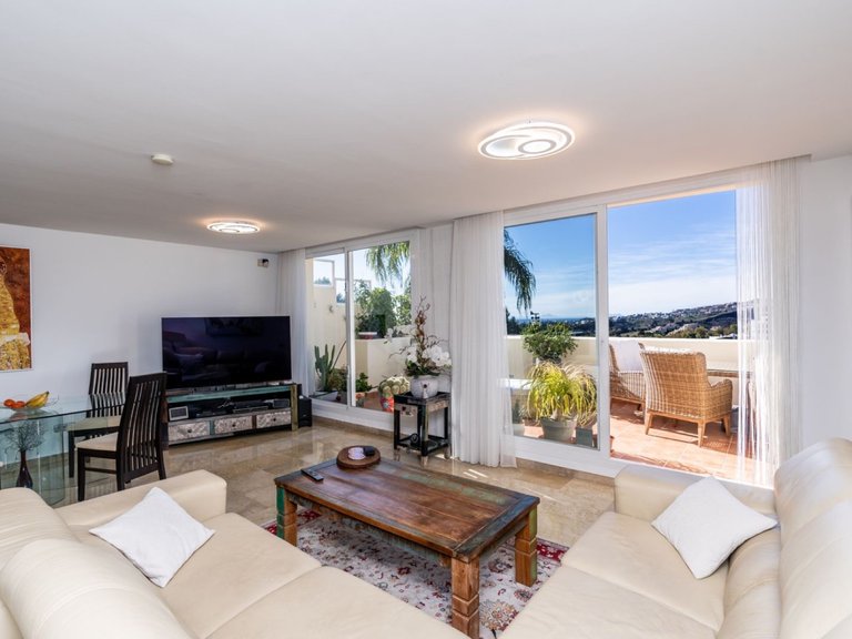 Apartment for Sale in Benahavis, Malaga 18