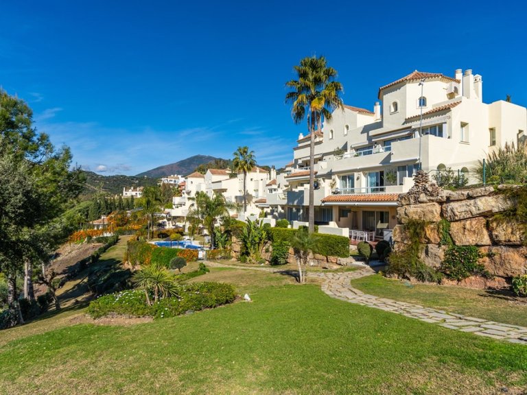Apartment for Sale in Benahavis, Malaga 14