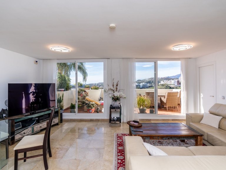 Apartment for Sale in Benahavis, Malaga 11