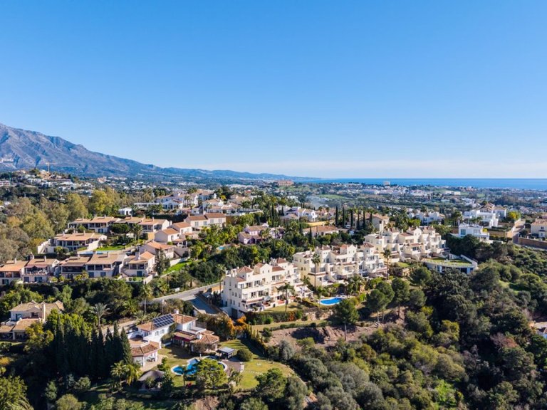 Apartment for Sale in Benahavis, Malaga 9