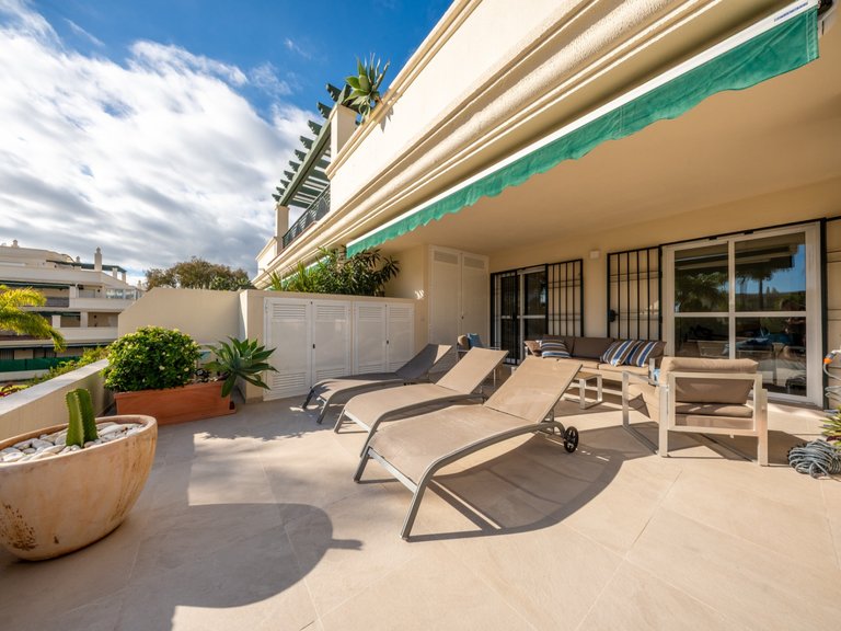 Apartment for Sale in Nueva Andalucia, Marbella, Malaga 20