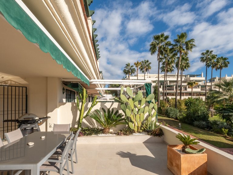 Apartment for Sale in Nueva Andalucia, Marbella, Malaga 2