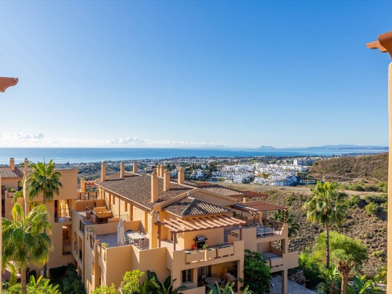 Penthouse for Sale in Benahavis, Malaga 21